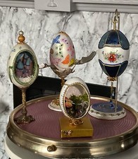 COLLECTION OF FOUR DECORATED EGGS VGC