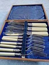 HF & Co Harrison Fisher fish