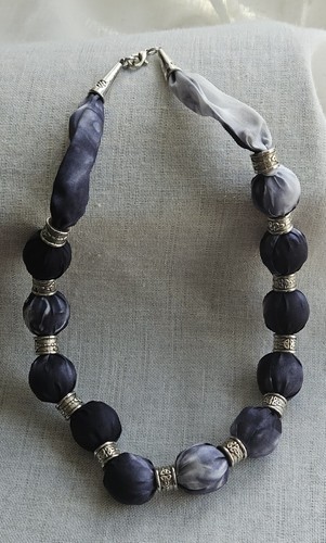 Bubble silk ladycrow - ladycrow, necklace