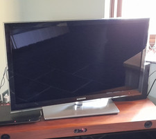 Samsung 40in Full HD LCD TV