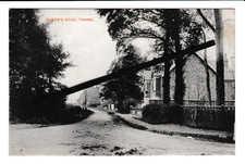 GURNEY POSTCARD ; QUEENS ROAD THAME - POSTED SINGLE RING BRILL 1906