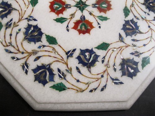 Pietra dura art - inlay, table
