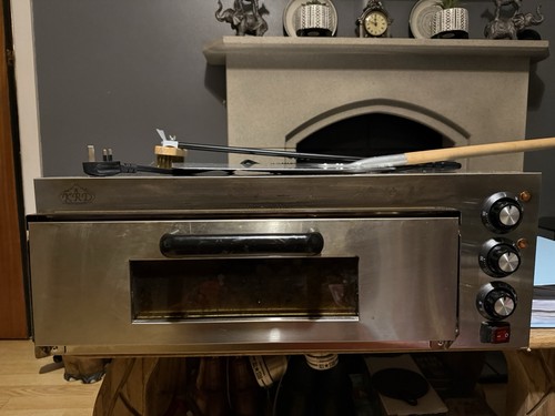 Pizza oven with - oven, 2x12”