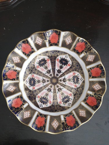 Royal crown derby fluted egde
