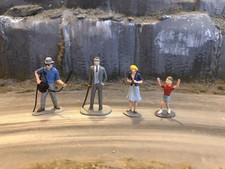 Painted Spectators - 1/32 Scale - Scalextric, Carrera, Ninco, Scenery