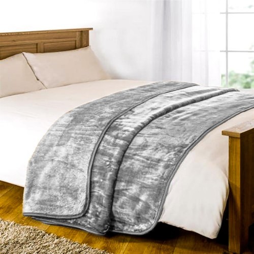 Luxury faux fur blanket - fur, bed