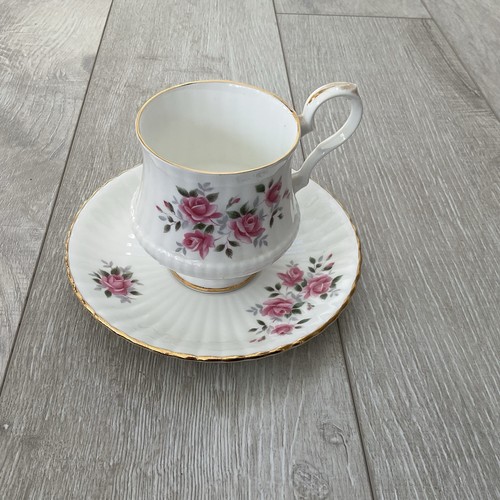 Vintagecroyal windsor bone - windsor,