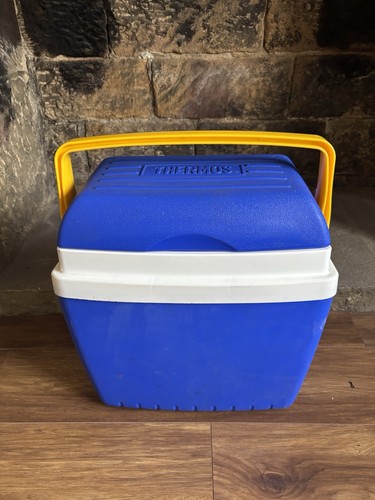 Vintage thermos weekend cool - thermos,