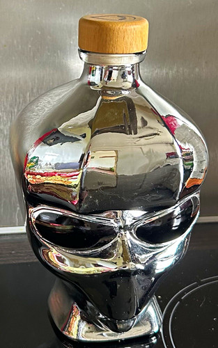Silver mirrored alien head - silver,