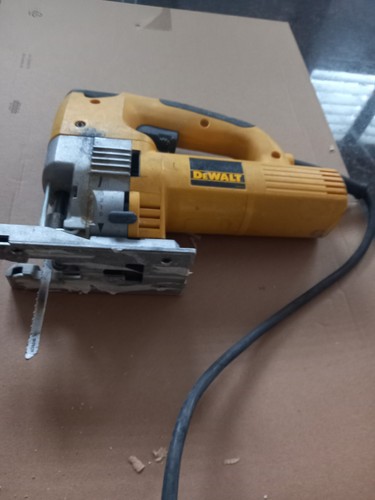 Dewalt 110 jigsaw vgc - jigsaw,