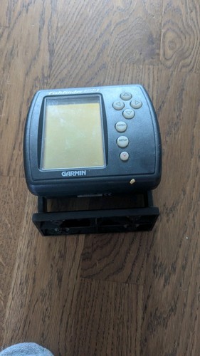 Garmin 100 fish finder sea