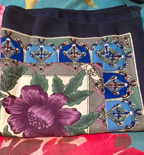 Women floral print scarf - print,