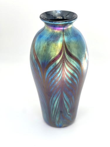 Blue aurene vase with red - blue,