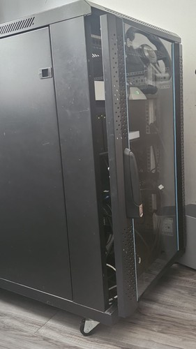 Towerez server cabinet used