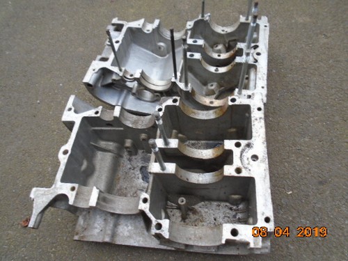 Honda c77e crankcases - honda, engine