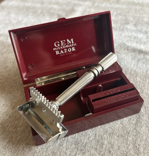 1930s gem micromatic open - open, comb