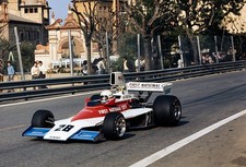 Mark Donohue Penske PC1 Ford Spanish GP at Montju�c April 27 1975 - Old Photo 3