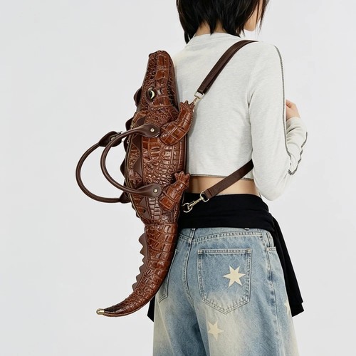 Crocodile shaped shoulder - shaped,