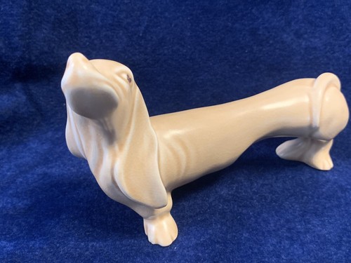 Sylvac early dachshund dog - early,
