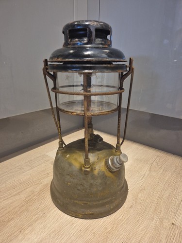 Vintage old type tilley - type,