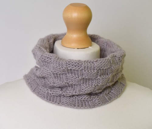 Hand knitted merino - merino, neck