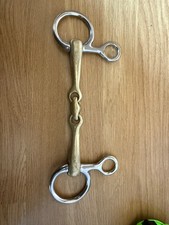 neue schule hanging cheek