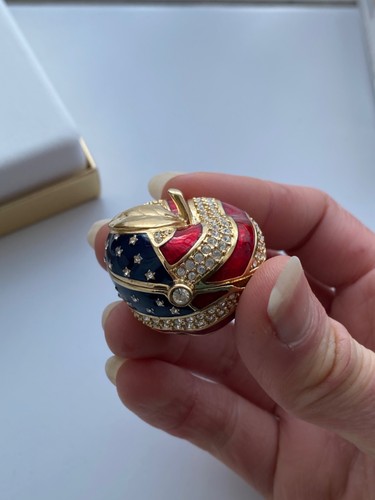 Estee lauder america appple - estee,