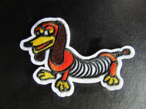 Slinky dog embroidered badge - slinky,