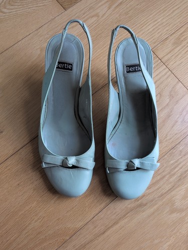 Bertie pastel green leather - bertie,