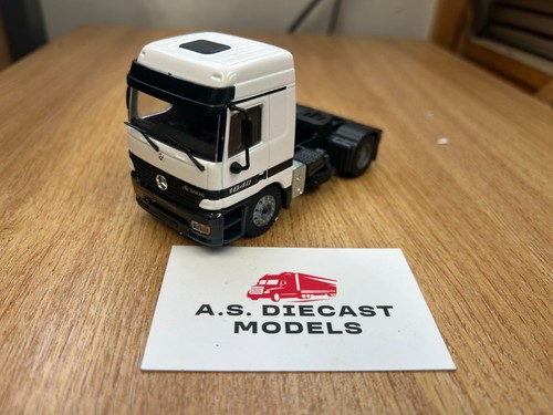Corgi modern truck joal - corgi,