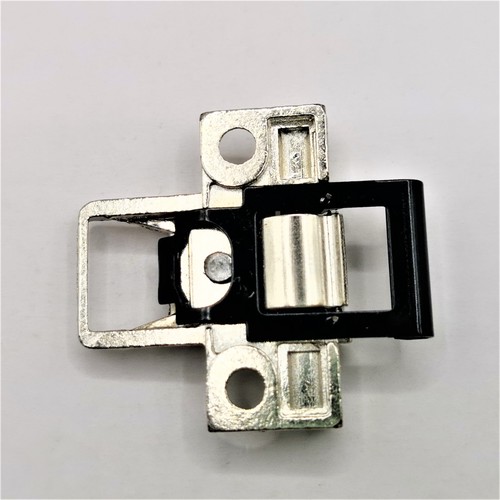 Blade hinge latch assembly - blade,