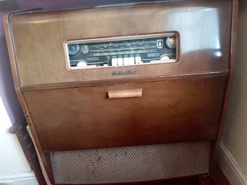 His masters voice 1633 radio - his,