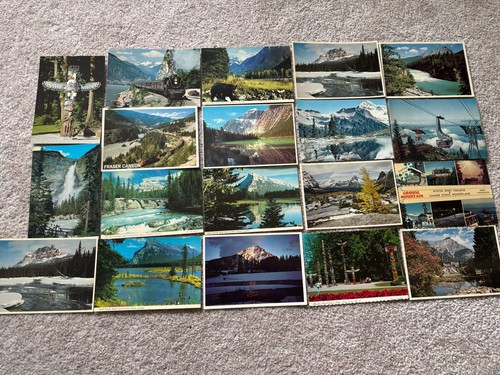 Canadian postcards - 45,