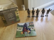 Medieval Knights 5 Figures English Heritage. Metal