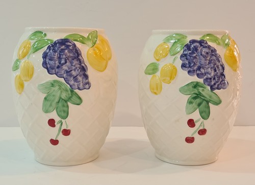 Pair vintage wade floral - a,