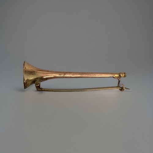 Antique 9ct gold hunting horn - gold,