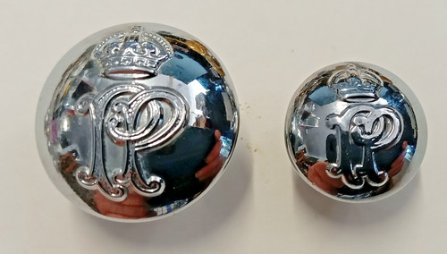 Pair obsolete kings crown - kings,