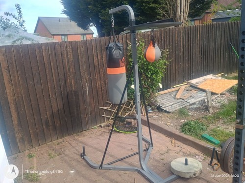 Freestanding boxing punch bag - punch,