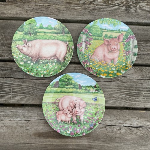 Royal doulton pigs - royal, in