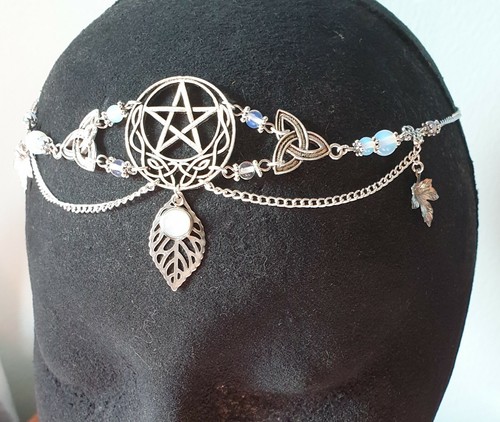 Celtic crescent moon - celtic,