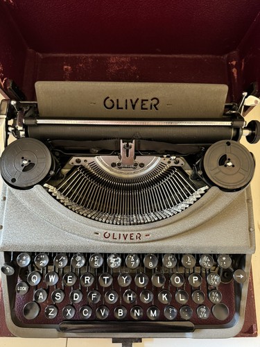 Vintage oliver typewriter - vintage,