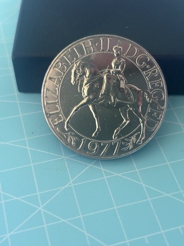 Queen elizabeth 1977 silver - 1977,