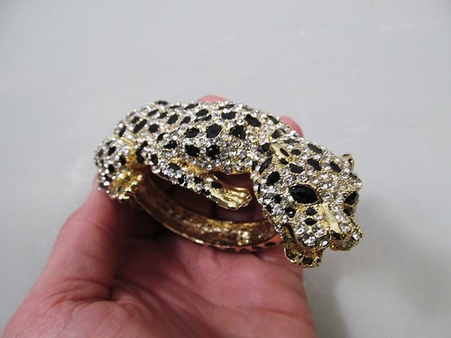 Vintage gold tone panther - gold,