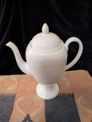 Wedgewood coffee pot - coffee, white