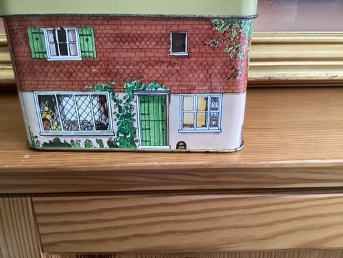 Vintage avon cottage tea tin - tin,