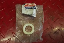 YAMAHA DT250 1M1 15564 00  NYLON SPACER NOS   5