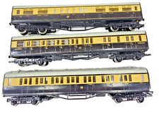 Rake Of 3 Hornby OO 9578 6024