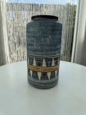 Troika Pottery Wheel Vase –