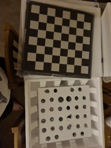 Justice league chess set - league,