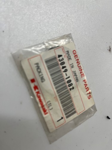 New genuine kawasaki zx9r - genuine,